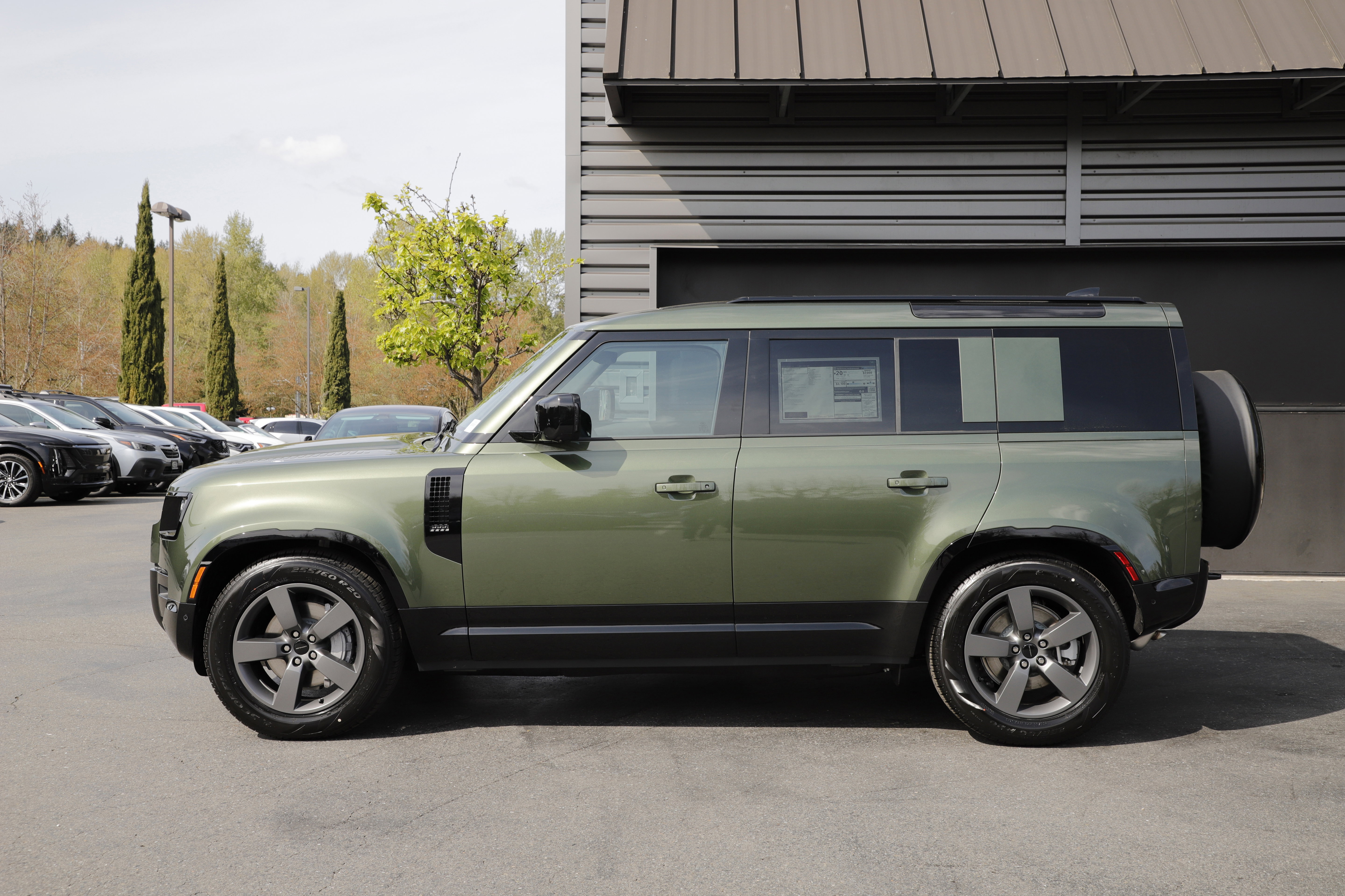 New 2026 Land Rover Defender 110 X-Dynamic SE image 5