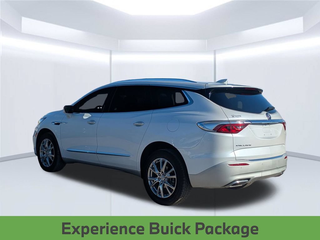 Used 2023 Buick Enclave Essence w/ Experience Buick Package FWD image 4