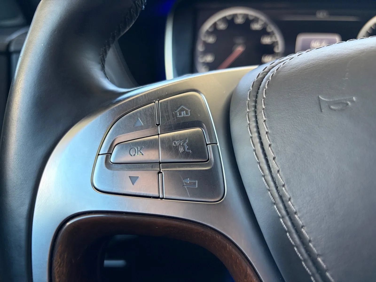 Used 2016 Mercedes-Benz S 550 4MATIC Sedan image 30