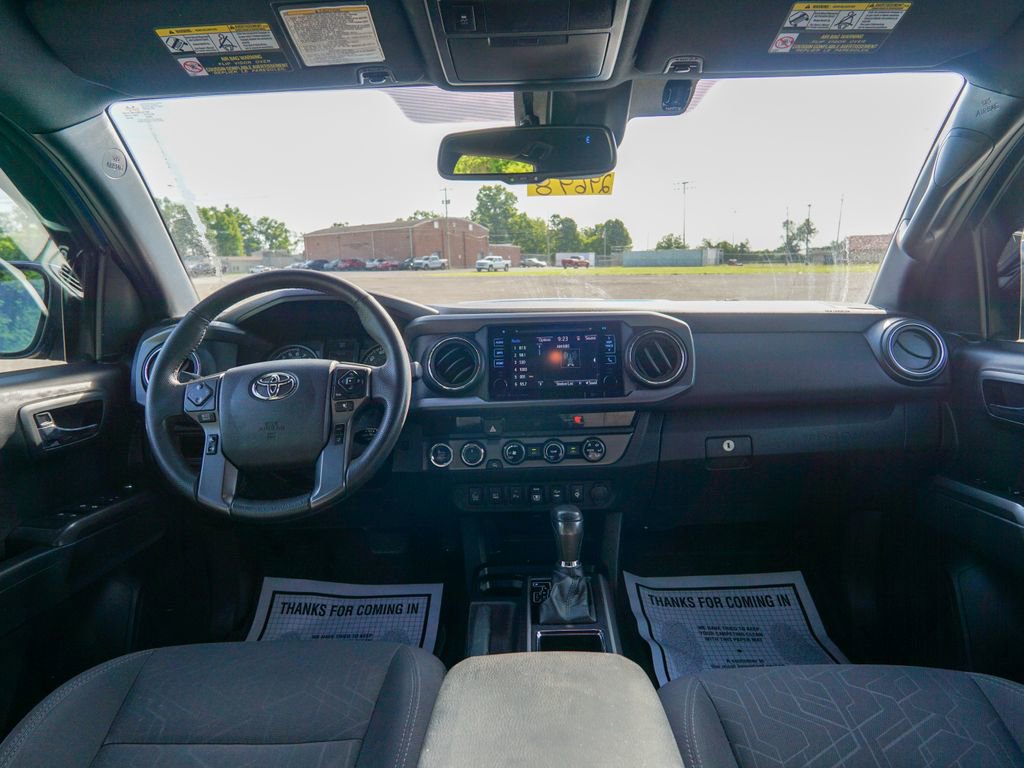 Used 2018 Toyota Tacoma TRD Sport w/ Technology Package AWD/4WD image 13