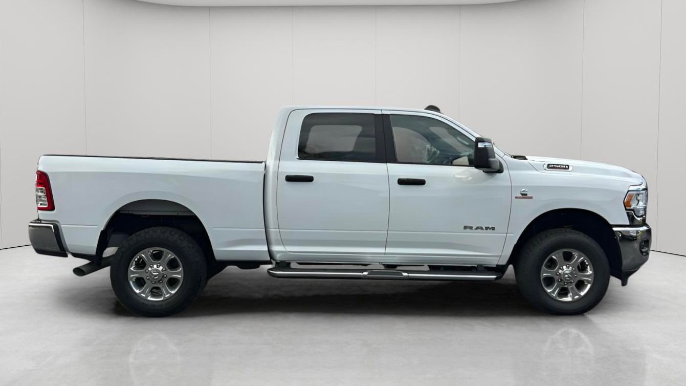 Used 2024 RAM 2500 Big Horn AWD/4WD image 4