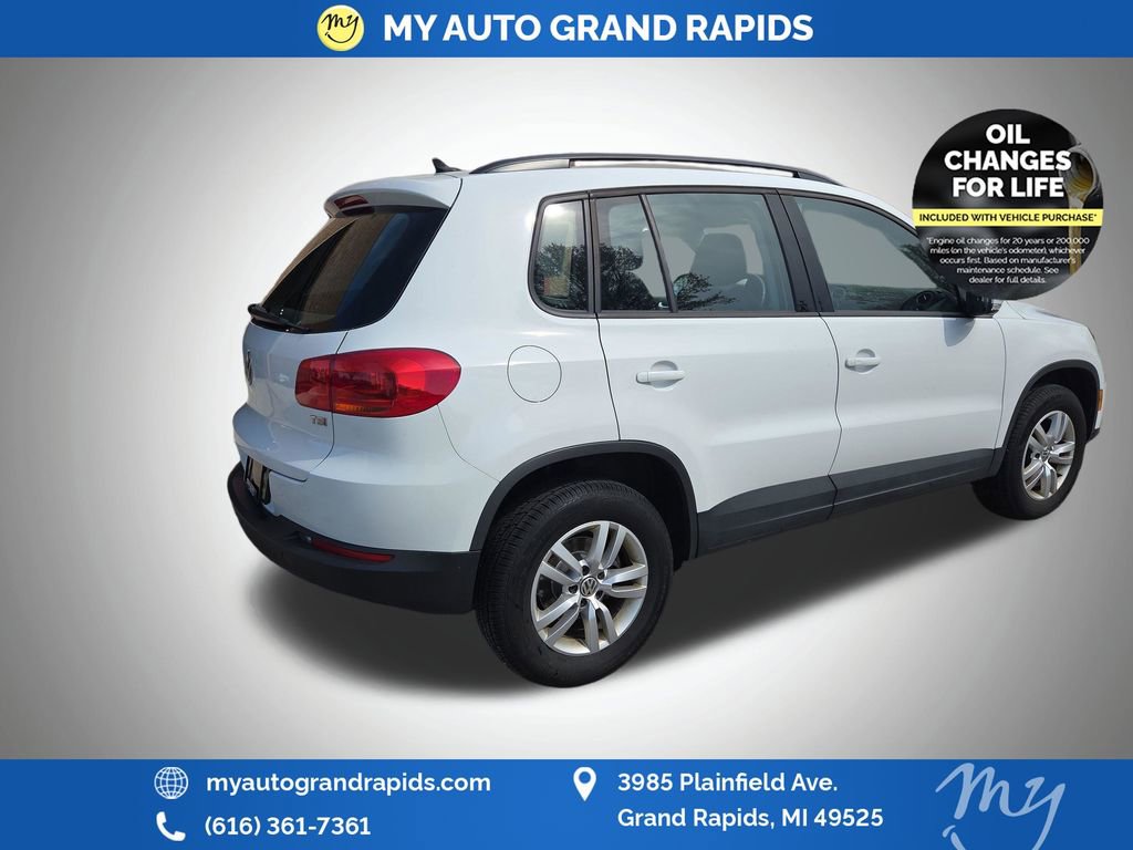 Used 2017 Volkswagen Tiguan S image 7