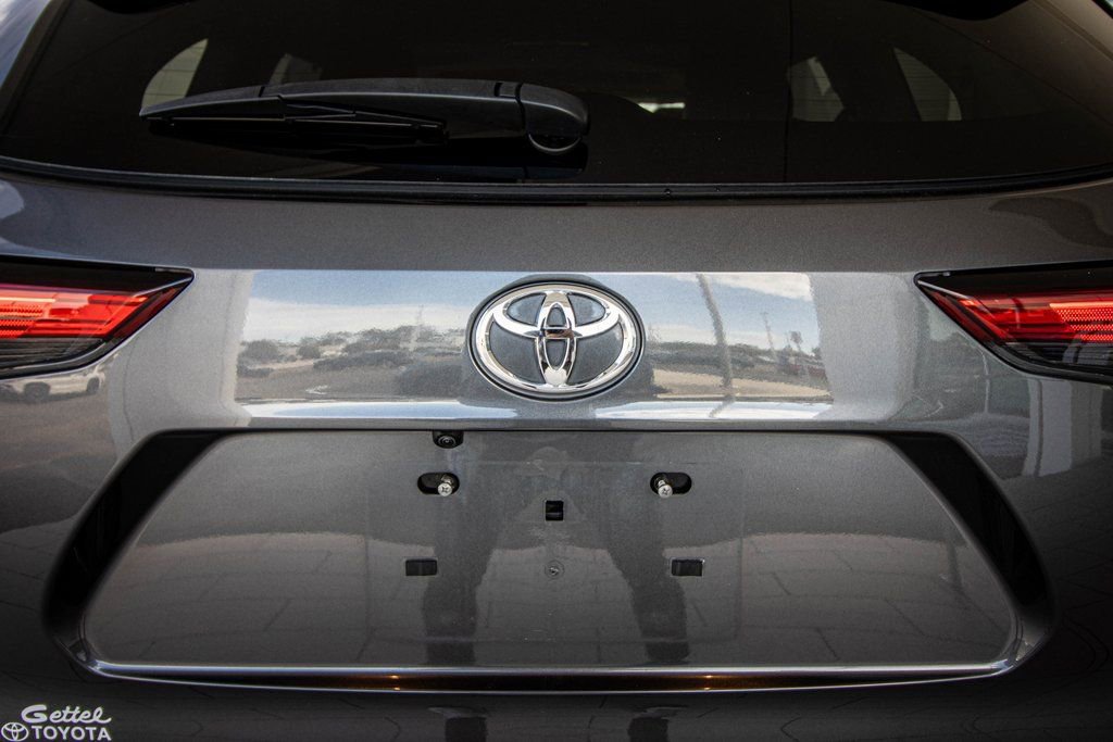 Used 2023 Toyota Highlander Limited image 15