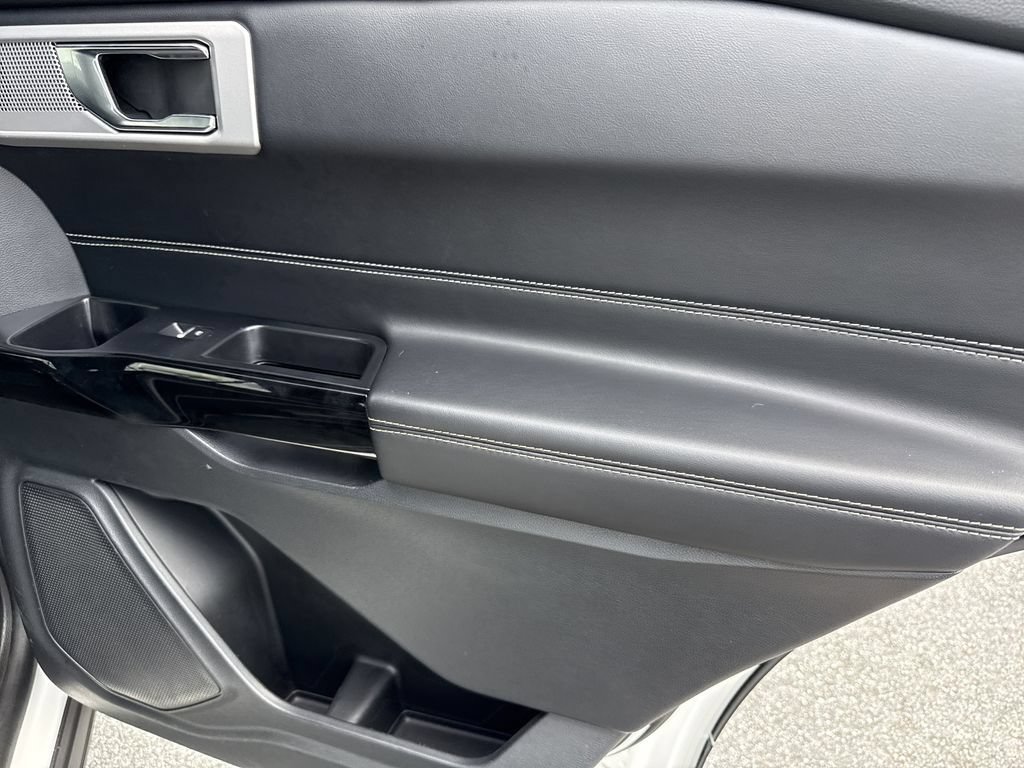 Used 2022 Ford Explorer ST w/ Equipment Group 401A AWD/4WD image 16
