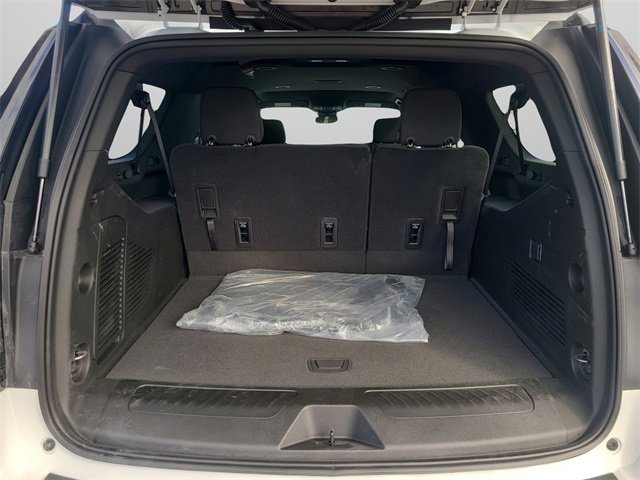 New 2026 Chevrolet Suburban LS image 9