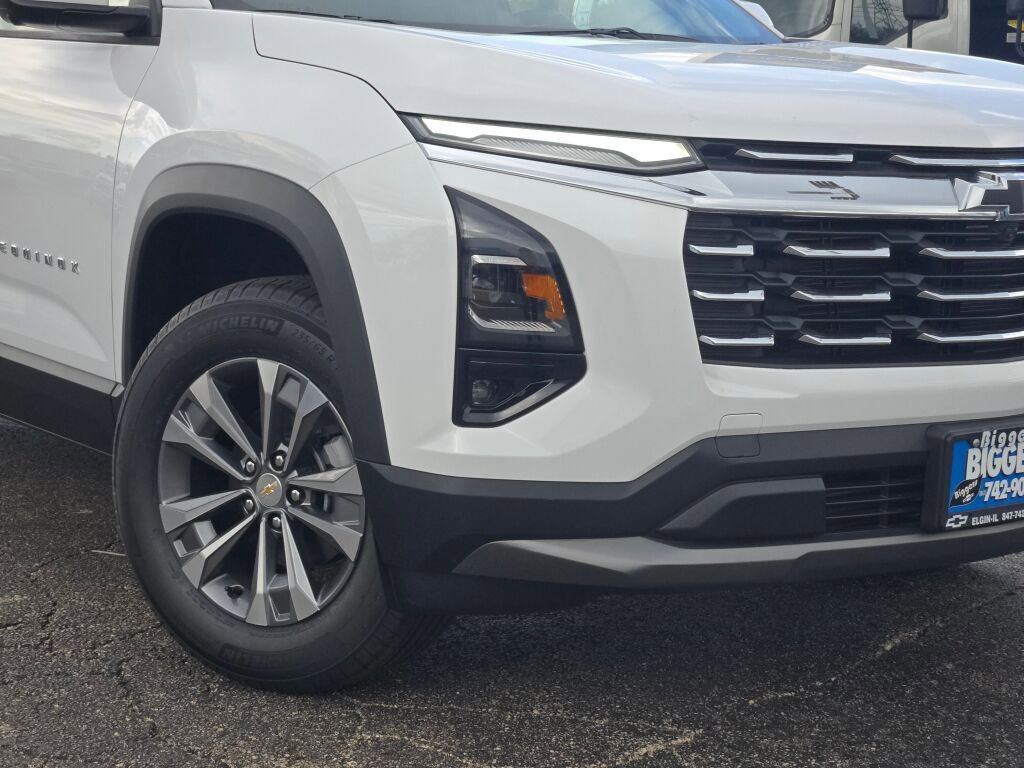 New 2026 Chevrolet Equinox LT w/ Safety and Technology Package AWD/4WD image 3