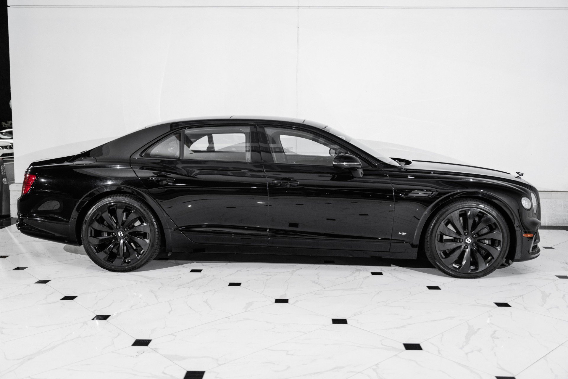 Certified 2022 Bentley Flying Spur V8 AWD/4WD image 5