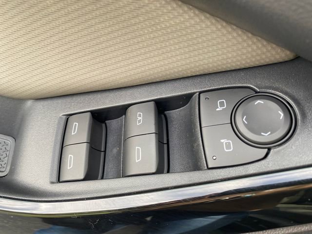 New 2026 Chevrolet Equinox LT w/ Convenience Package II AWD/4WD image 12