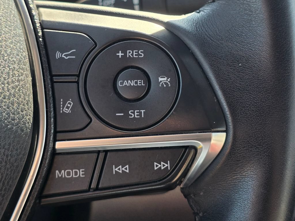 Used 2019 Toyota Camry XSE FWD image 30