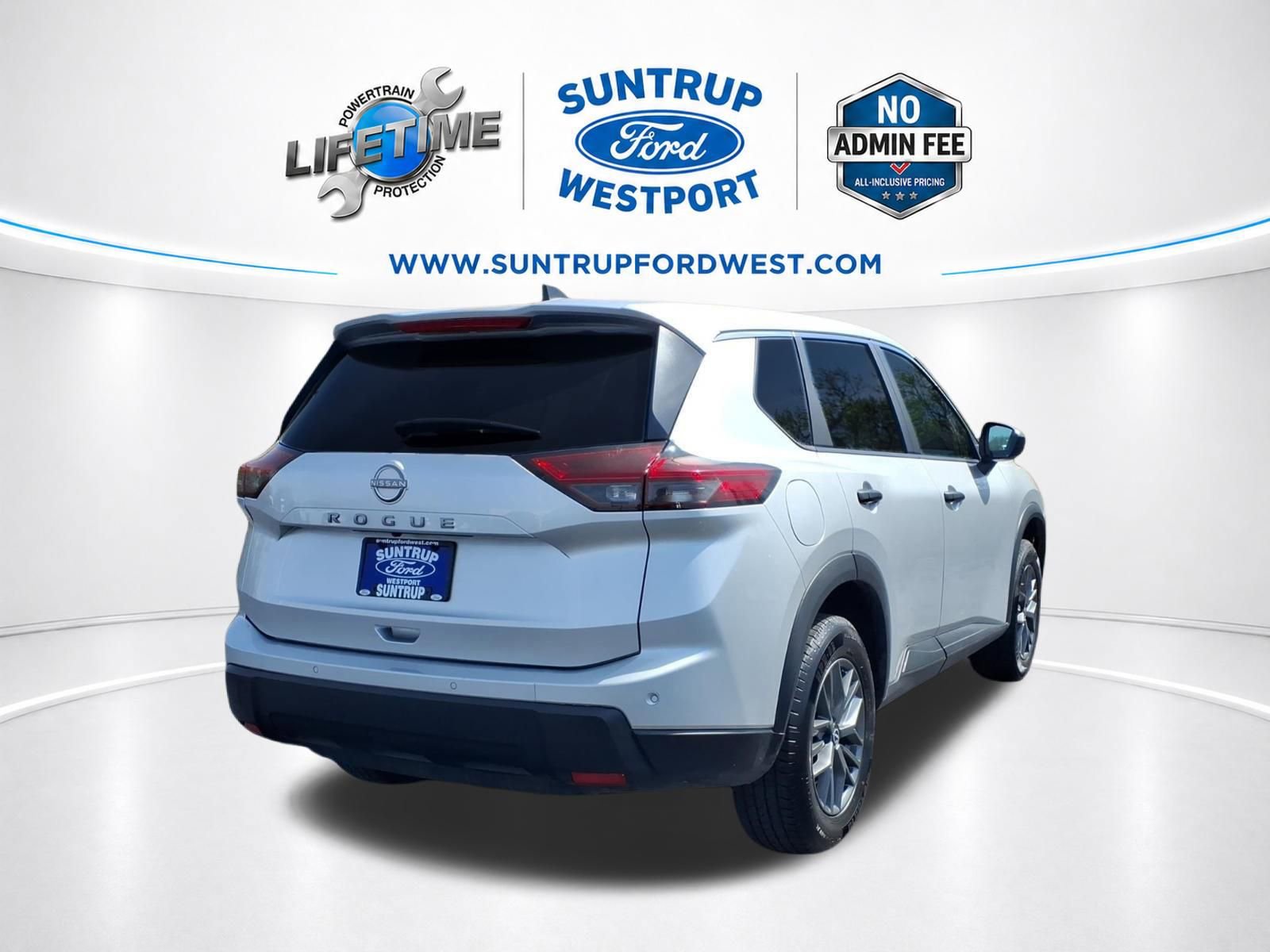 Used 2024 Nissan Rogue S FWD image 3