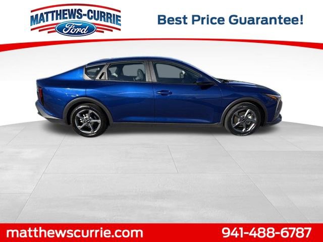 Used 2025 Kia K4 LXS image 3