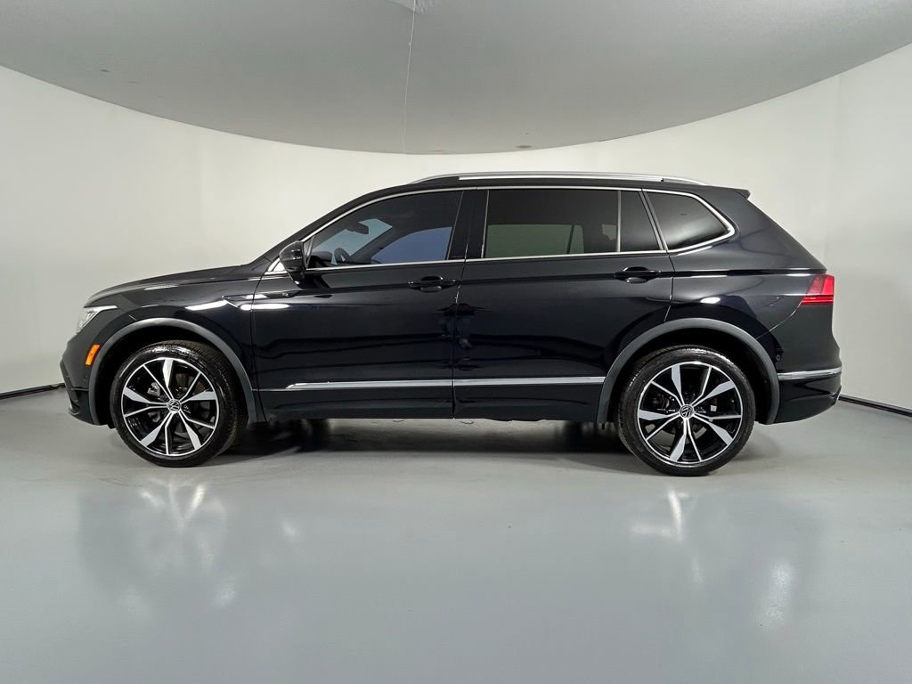 Used 2022 Volkswagen Tiguan SEL R-Line image 4
