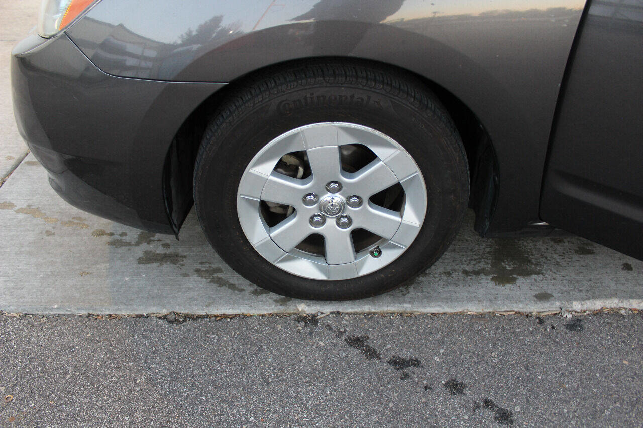 Used 2009 Toyota Prius Touring FWD image 24