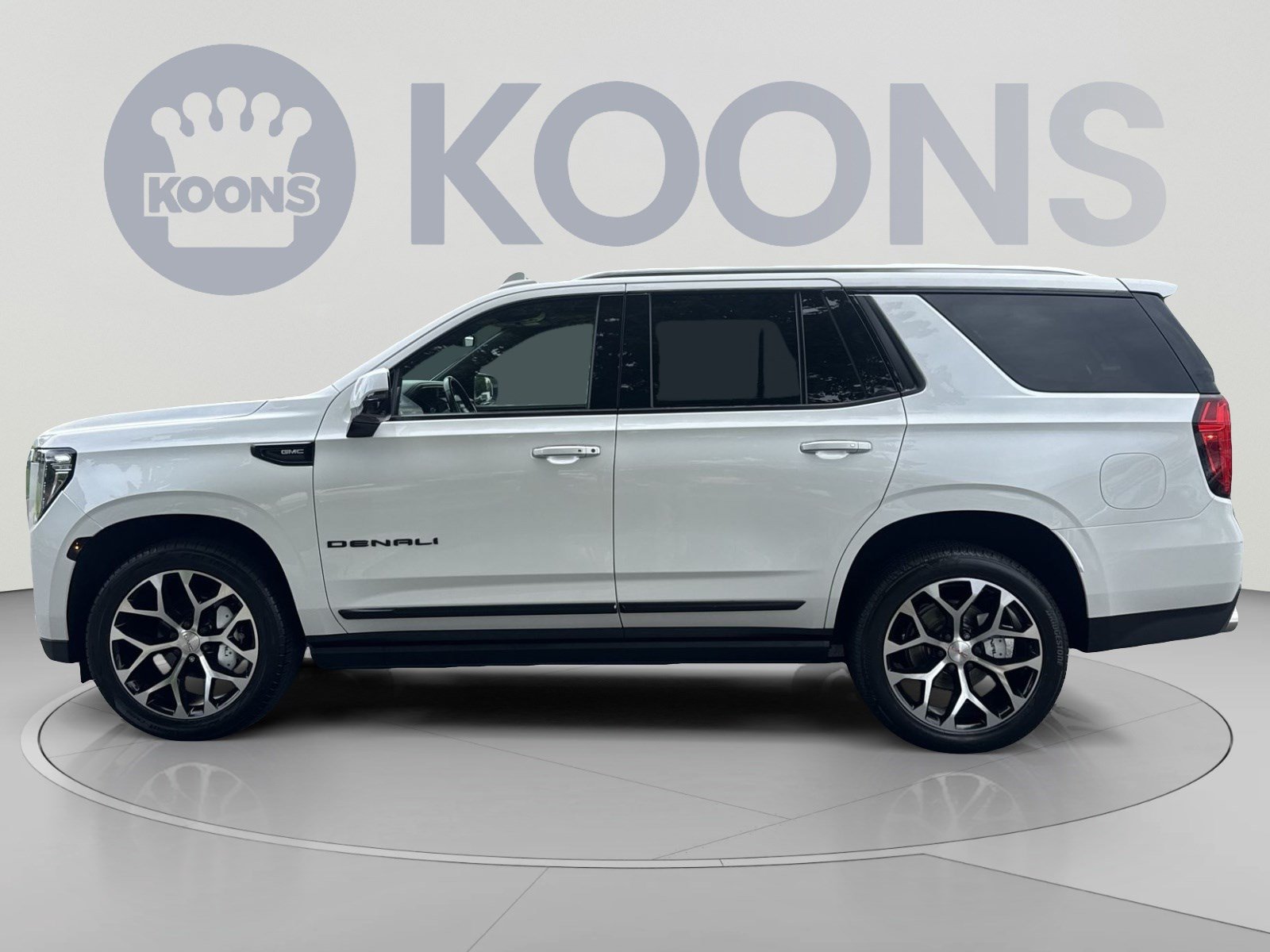 Used 2022 GMC Yukon Denali w/ Max Trailering Package AWD/4WD image 2
