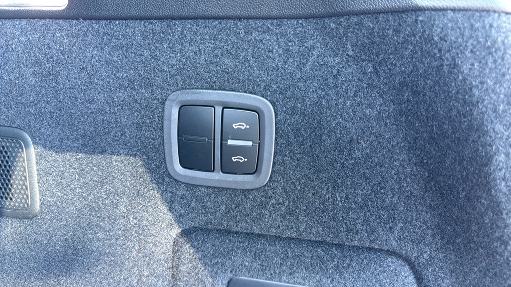 Used 2024 Porsche Cayenne S AWD/4WD image 26