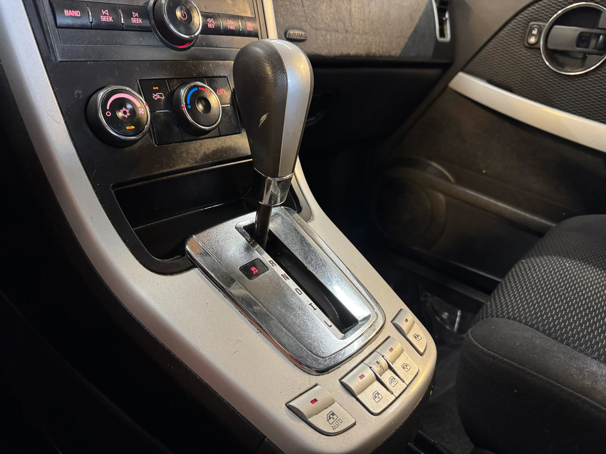 Used 2008 Pontiac Torrent 2WD image 20