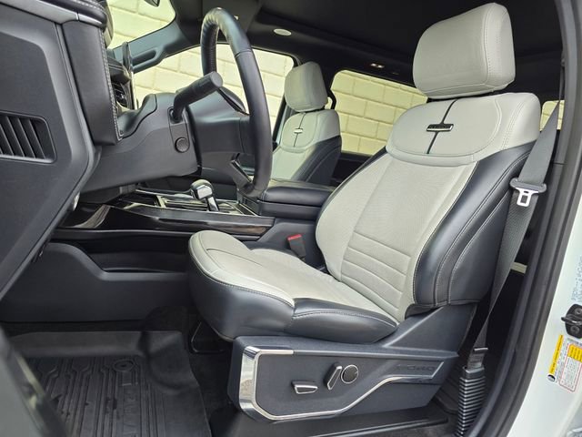 Used 2023 Ford F150 Lightning Platinum image 22