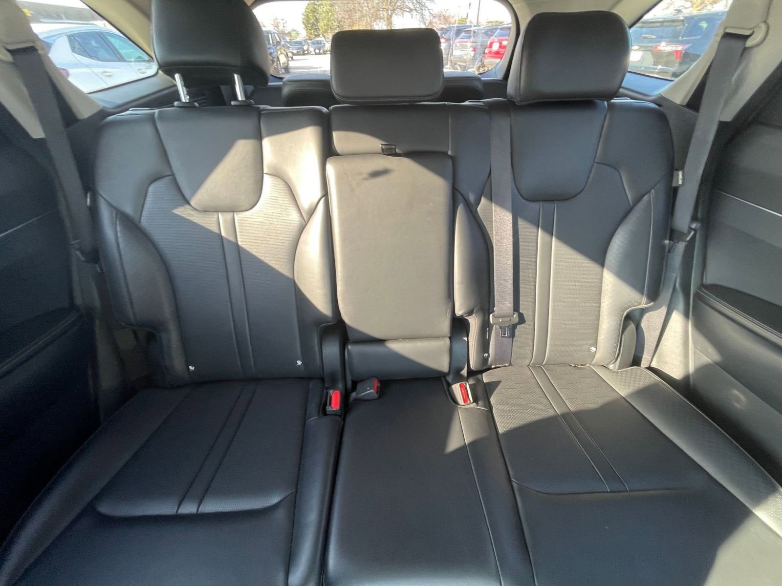 Used 2024 Kia Sorento S image 41