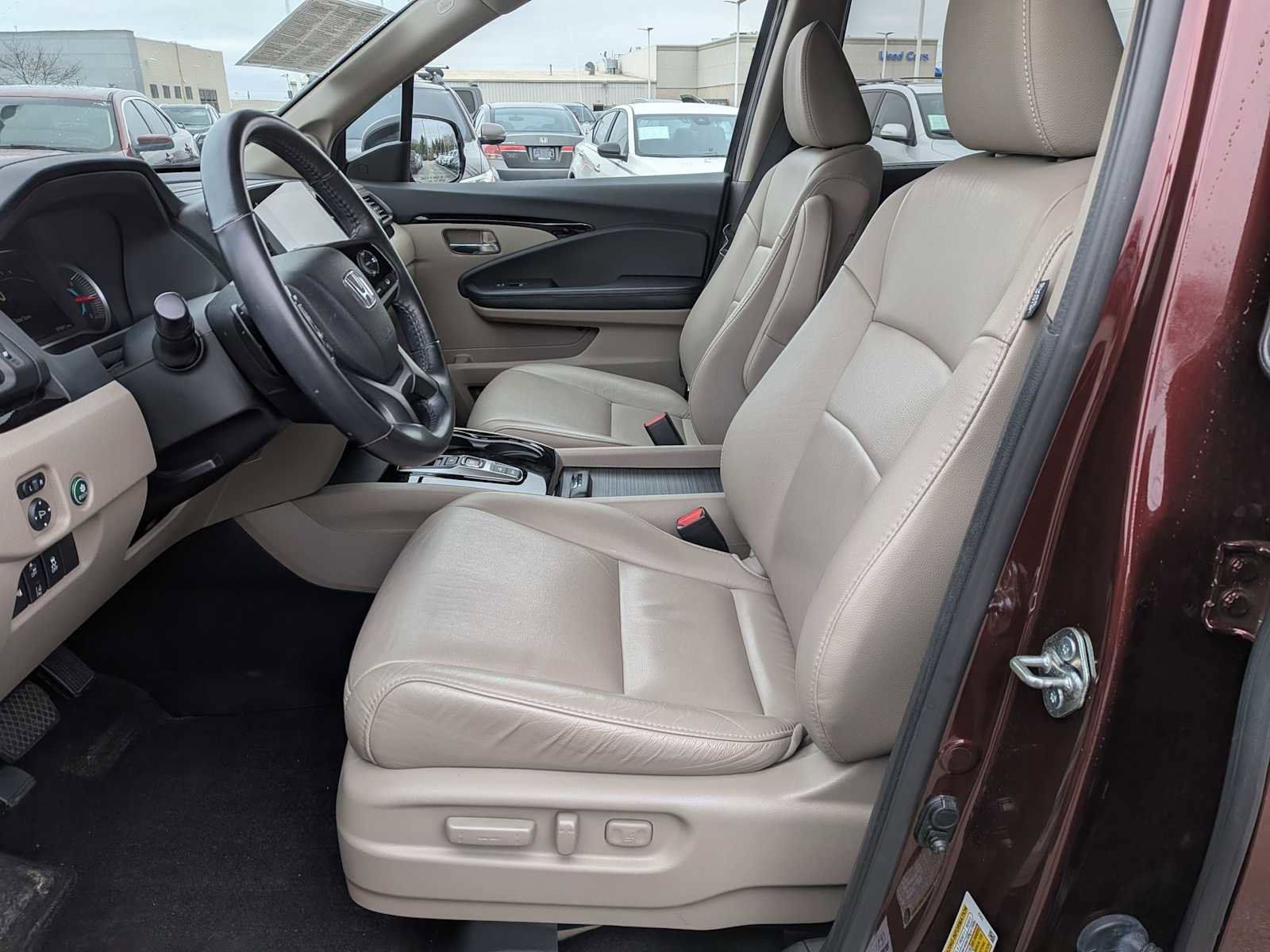 Used 2019 Honda Pilot Touring image 15