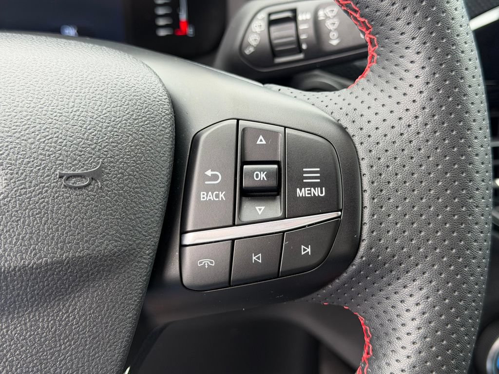 Used 2023 Ford Escape ST-Line Select AWD/4WD image 25