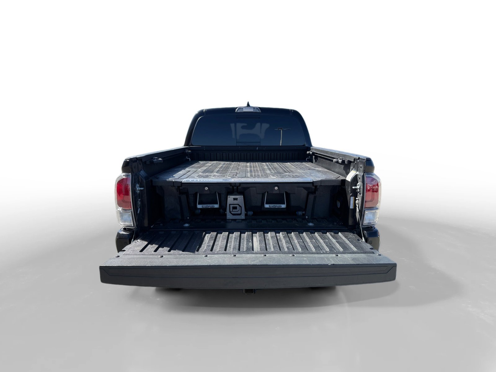 Used 2021 Toyota Tacoma TRD Off-Road w/ Technology Package AWD/4WD image 17