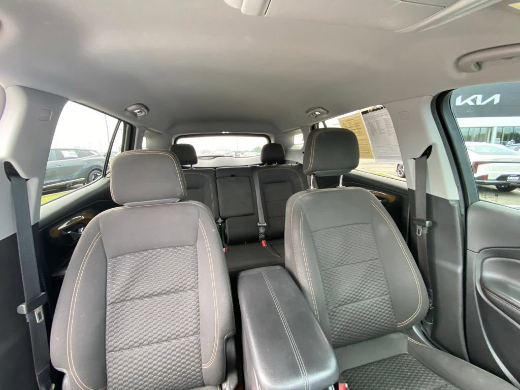 Used 2021 GMC Terrain SLE FWD image 29