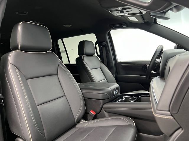 Used 2025 Chevrolet Suburban Premier AWD/4WD image 59
