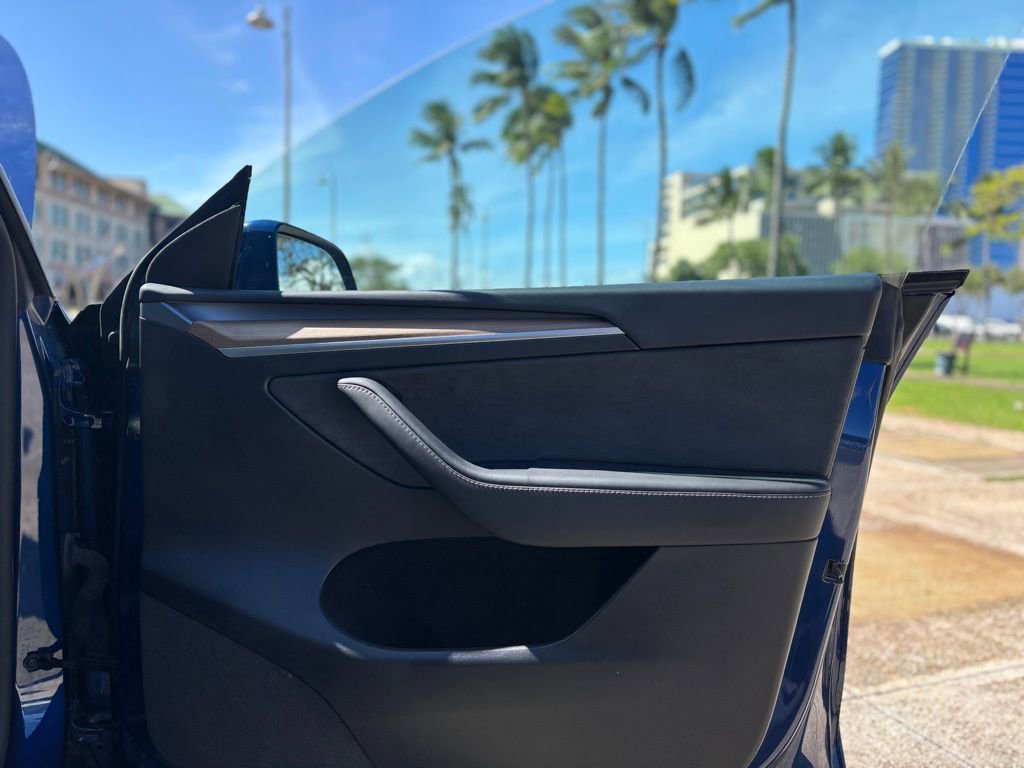 Used 2024 Tesla Model Y Long Range image 17