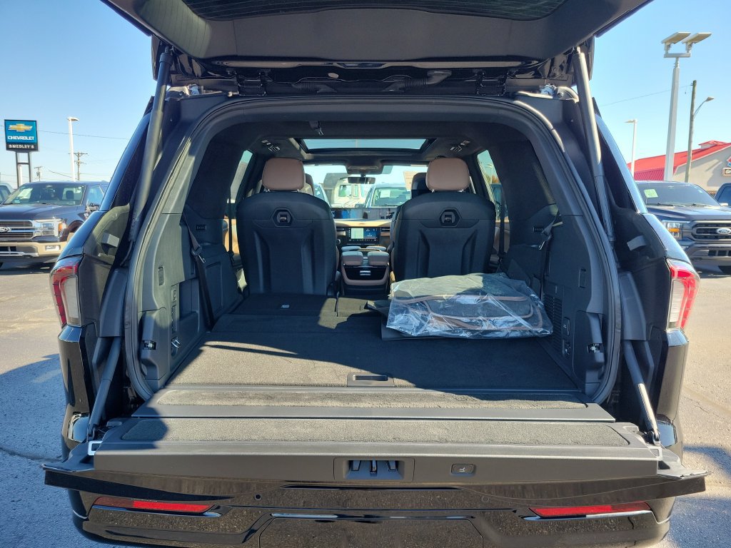 Certified 2026 Lincoln Navigator Black Label AWD/4WD image 10