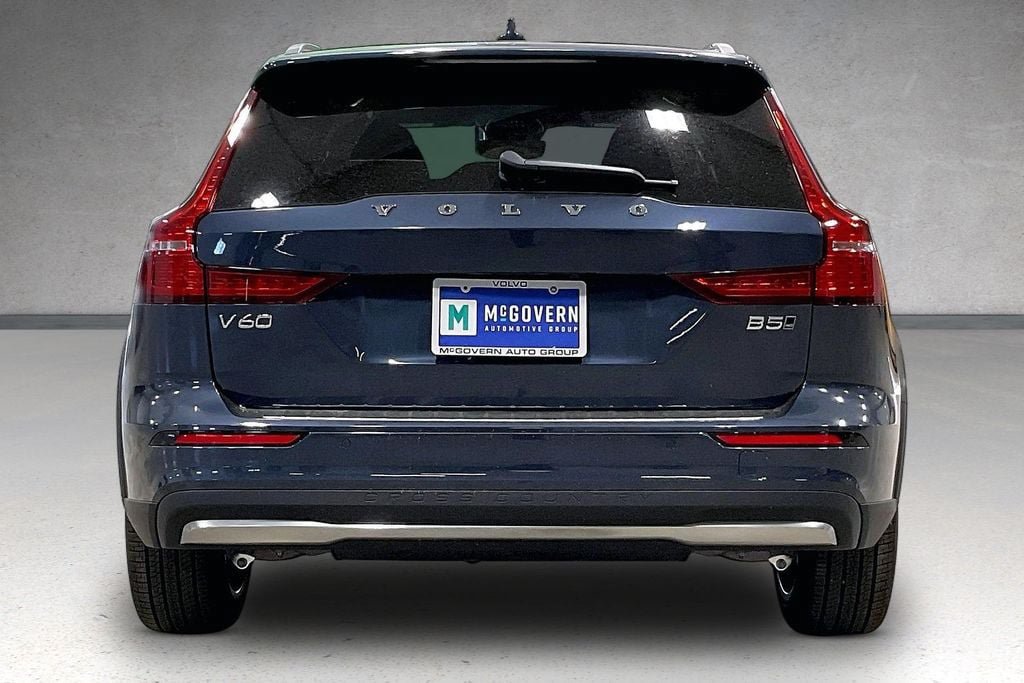 New 2026 Volvo V60 B5 Cross Country Ultra w/ Protection Package Premier AWD/4WD image 4