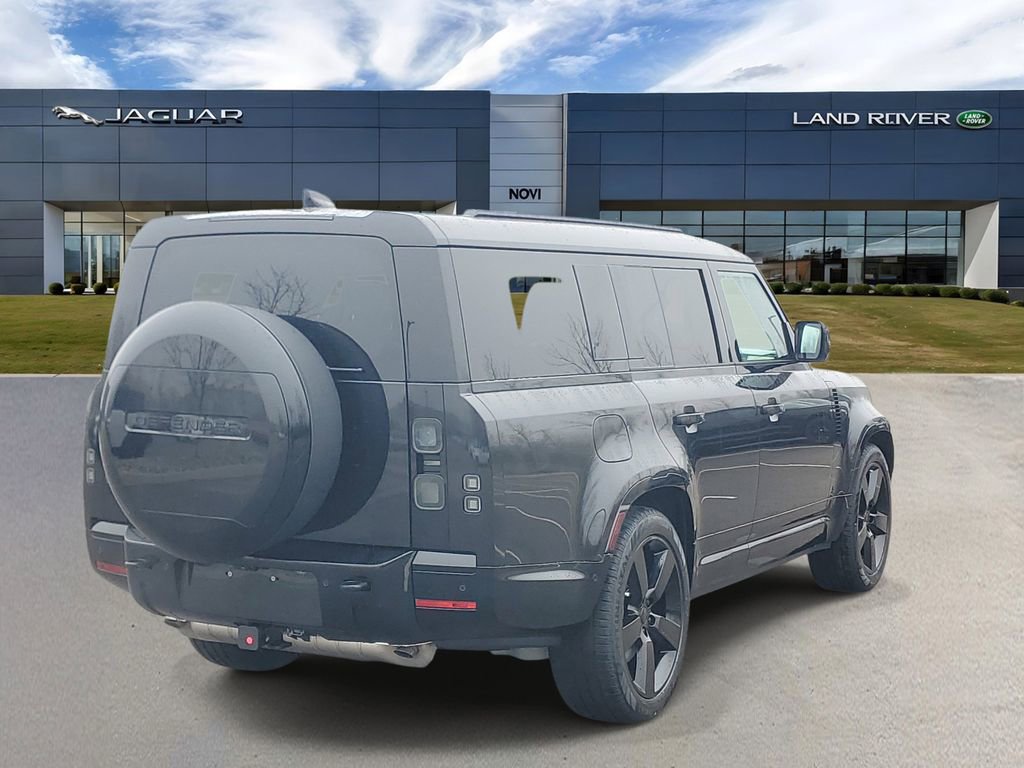 New 2026 Land Rover Defender 130 X-Dynamic SE image 3