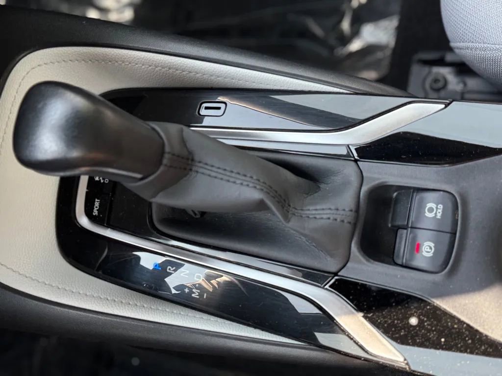 Used 2020 Toyota Corolla SE FWD image 17