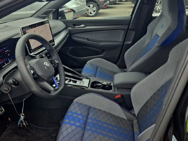 Used 2026 Volkswagen Golf w/ Euro Style Package AWD/4WD image 3