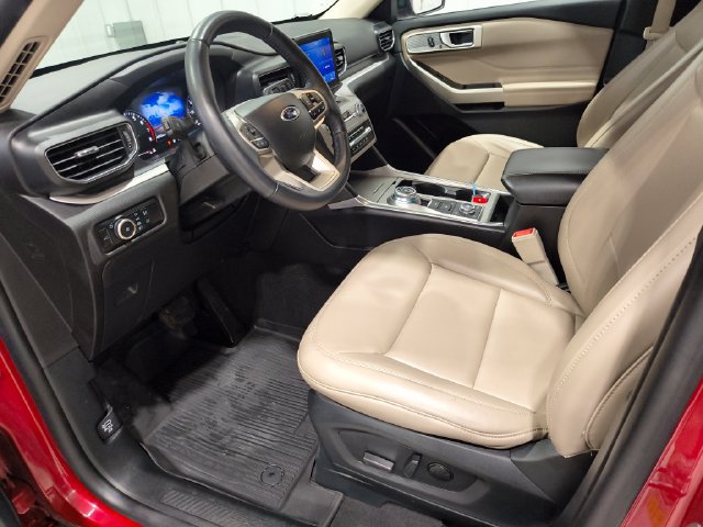 Certified 2023 Ford Explorer XLT w/ Equipment Group 202A AWD/4WD image 14