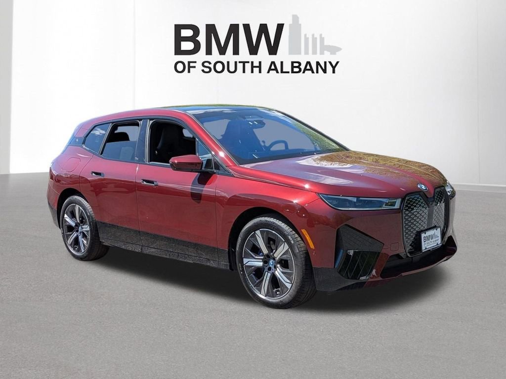 Used 2024 BMW iX xDrive50 w/ Premium Package AWD/4WD image 6