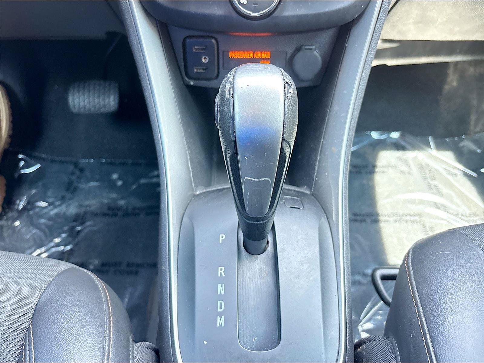 Used 2020 Chevrolet Trax LT w/ LT Convenience Package FWD image 12