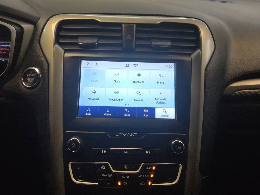 Used 2020 Ford Fusion SE image 25