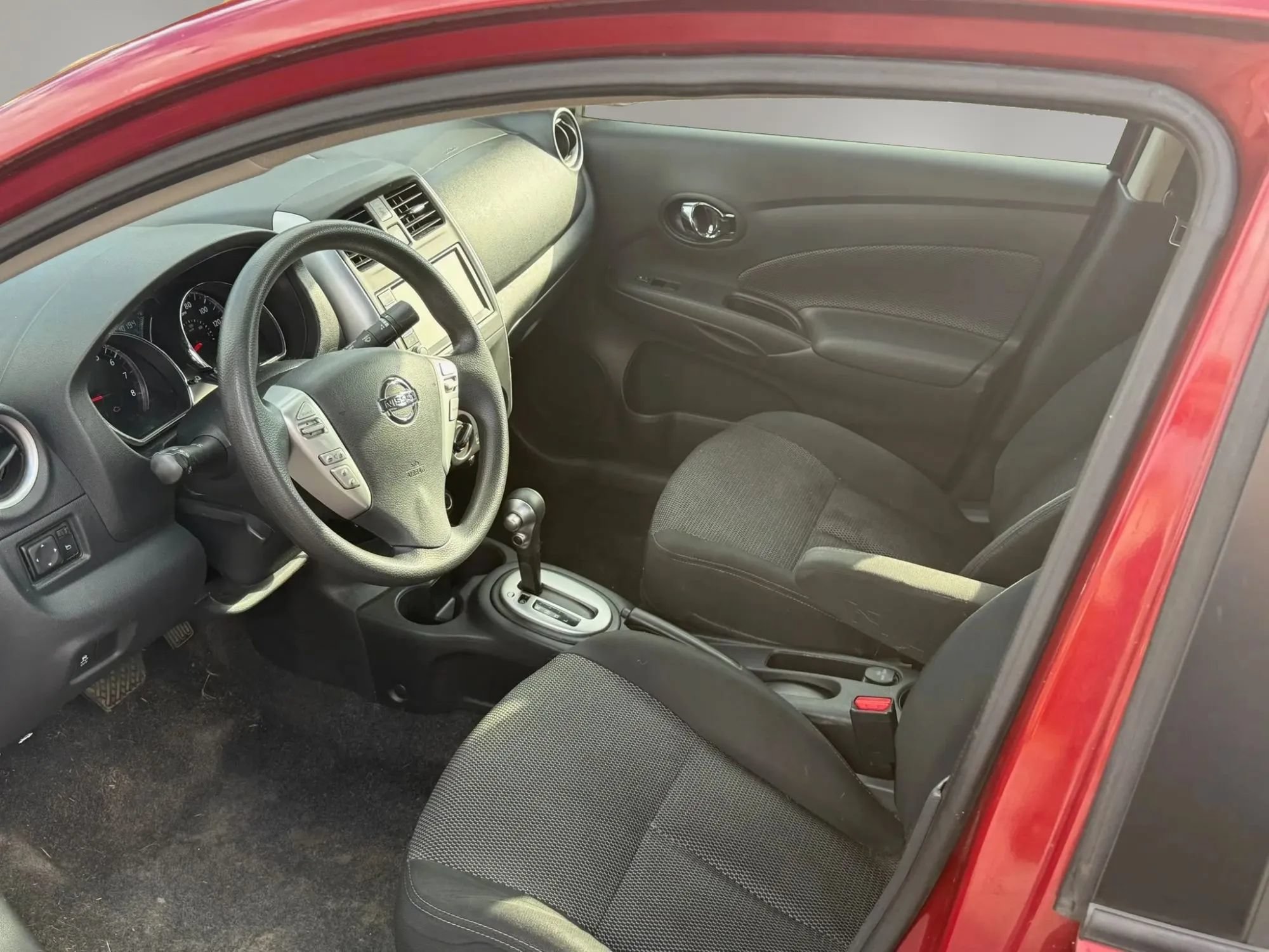 Used 2019 Nissan Versa SV FWD image 6