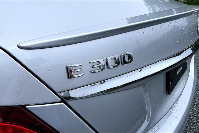 Used 2019 Mercedes-Benz E 300 4MATIC image 28