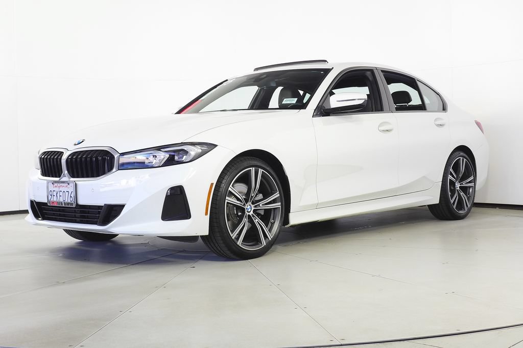 Used 2023 BMW 330i Sedan w/ Driving Assistance Package RWD image 2