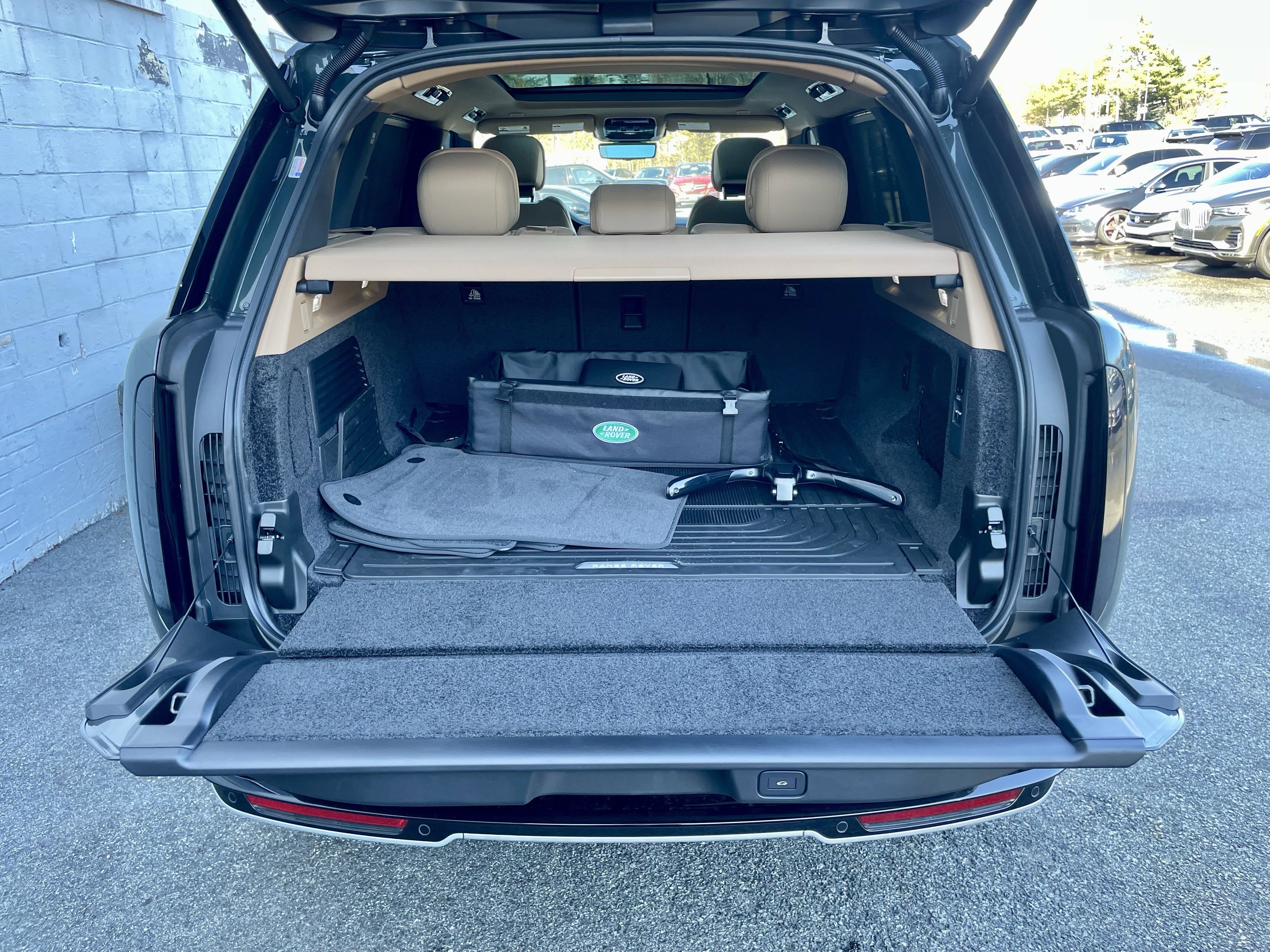 New 2026 Land Rover Range Rover SE image 36