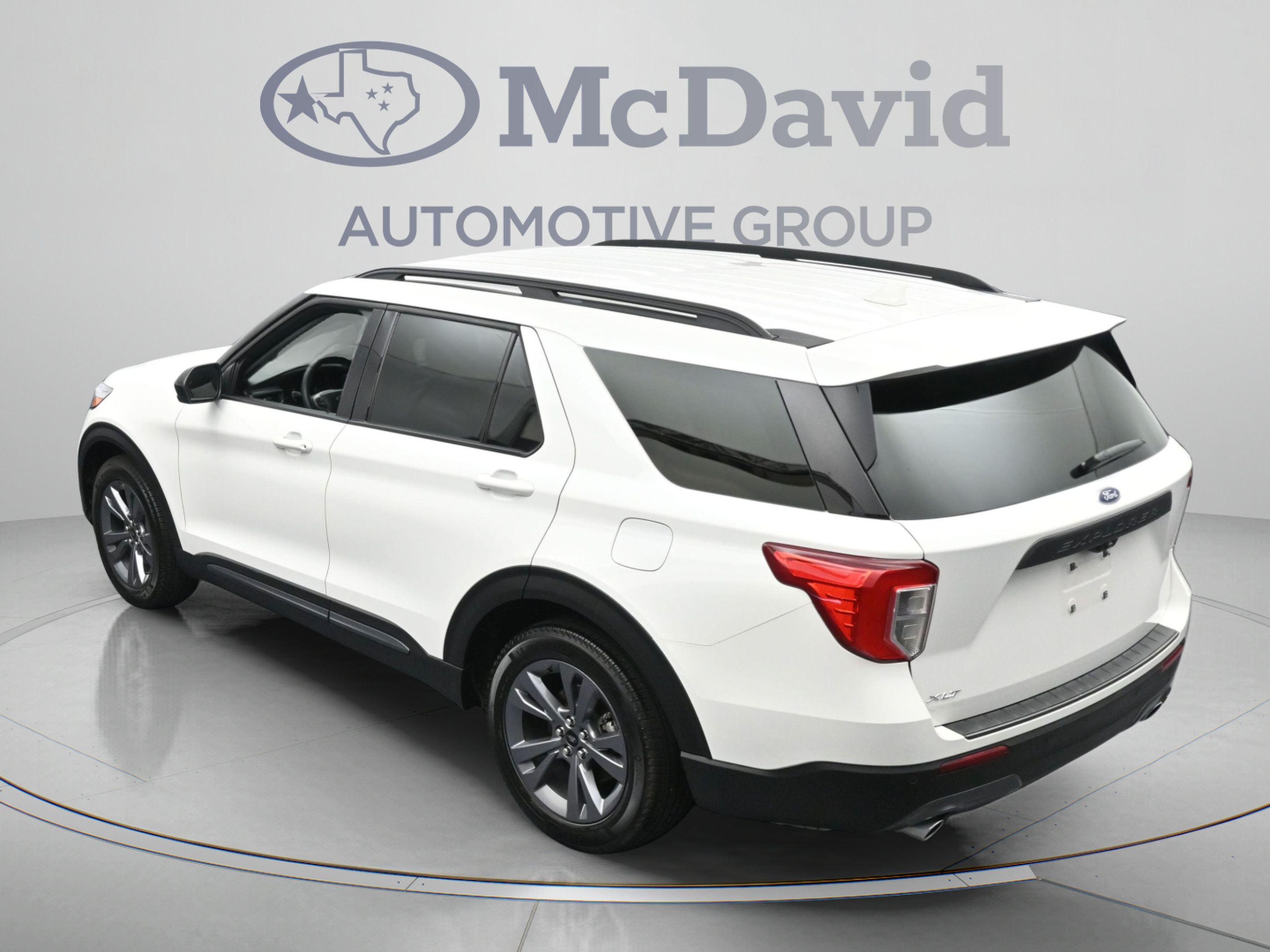 Used 2023 Ford Explorer XLT w/ Equipment Group 202A RWD image 37