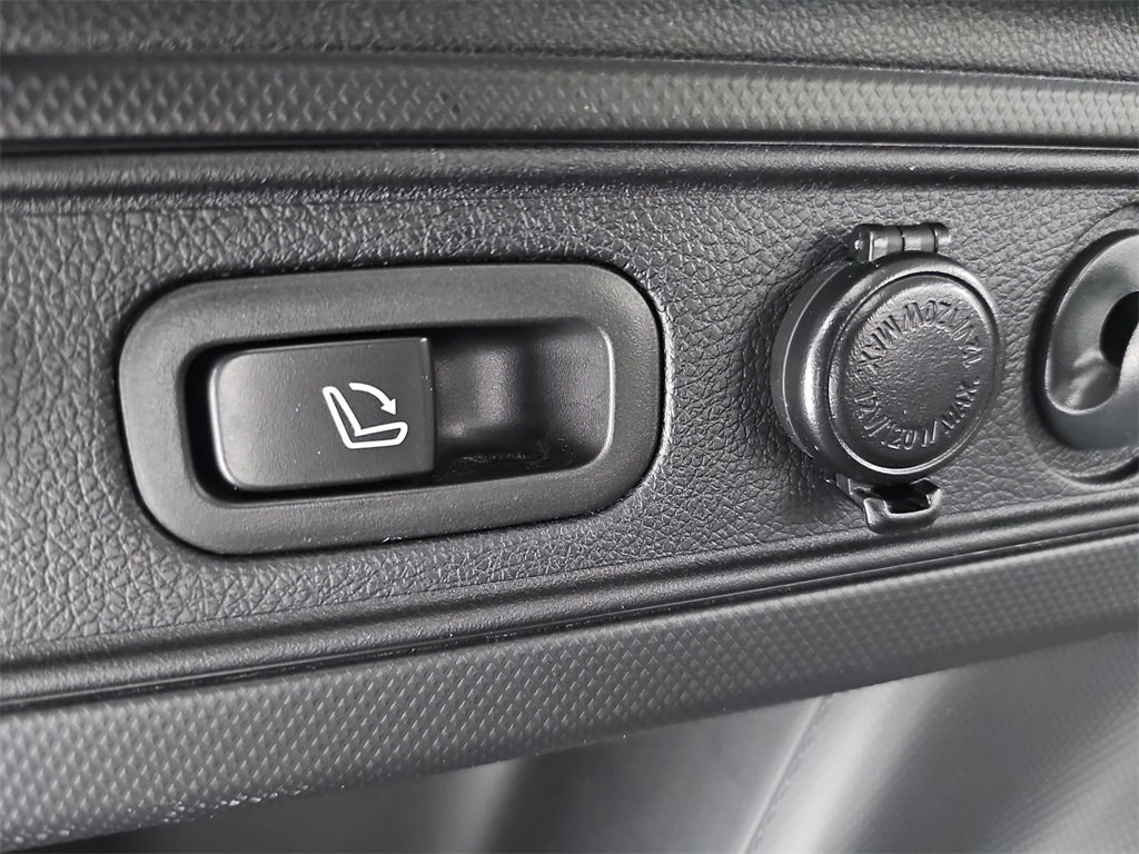 Used 2024 Subaru Forester Limited image 16