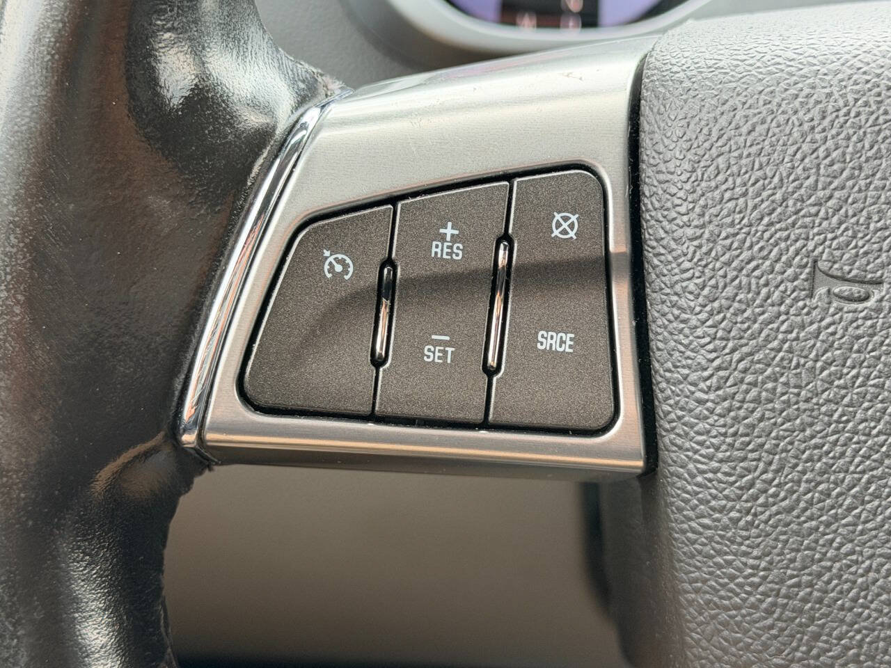 Used 2011 Cadillac SRX 2WD image 28