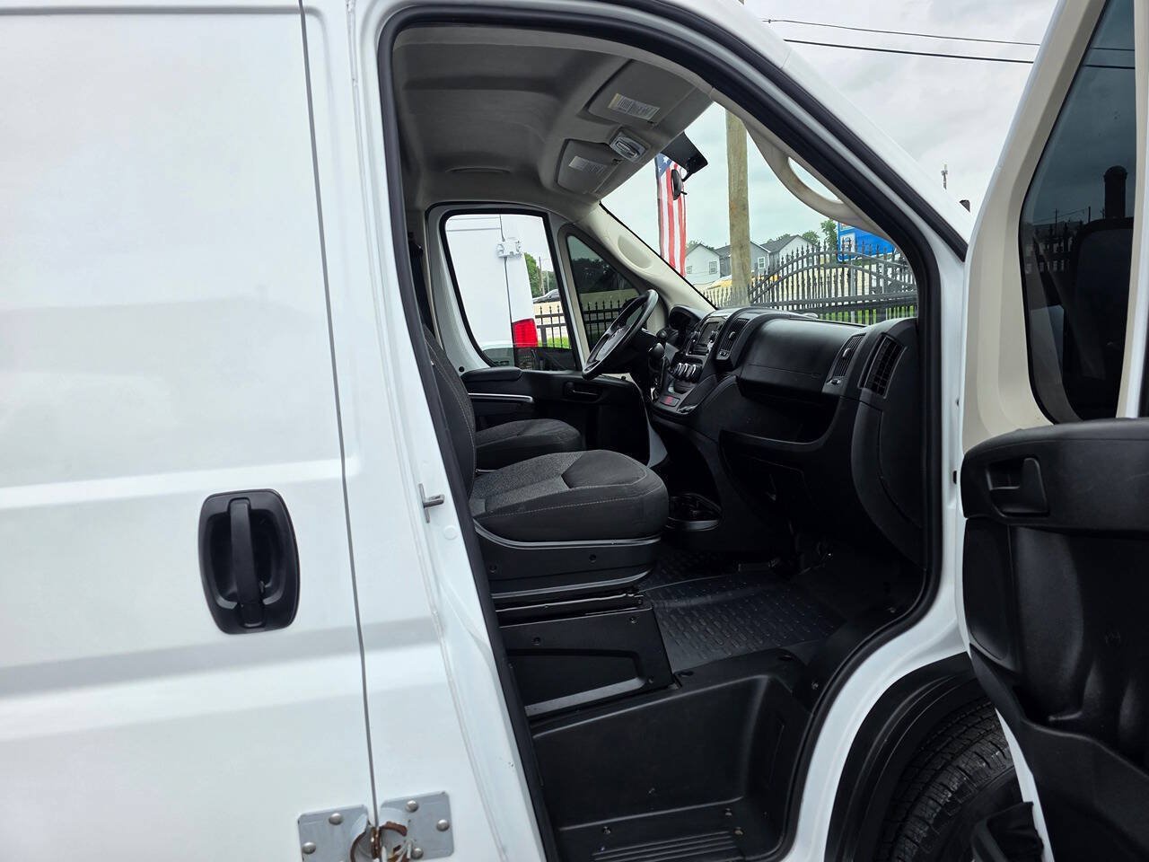 Used 2021 RAM ProMaster 2500 FWD image 14