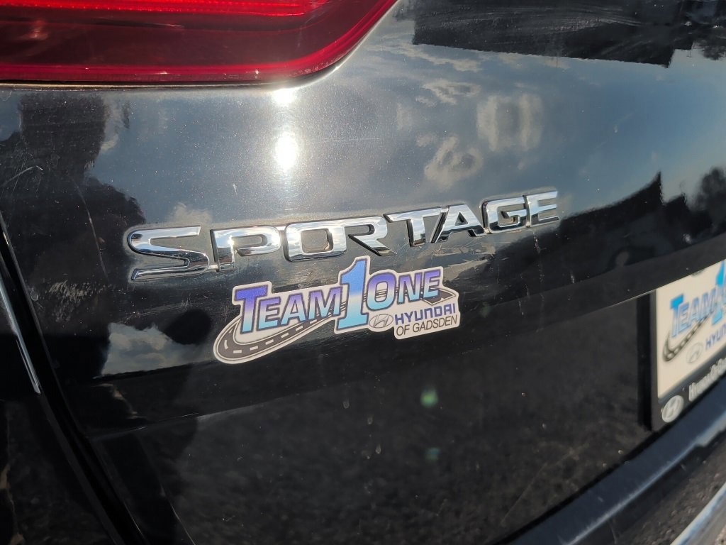 Used 2022 Kia Sportage LX image 15