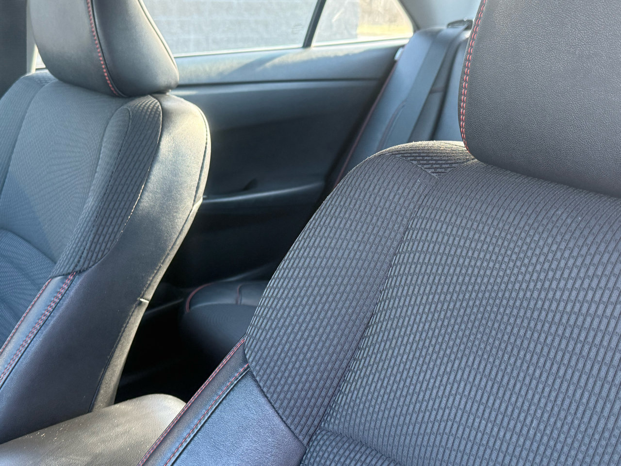 Used 2017 Toyota Camry XLE image 12