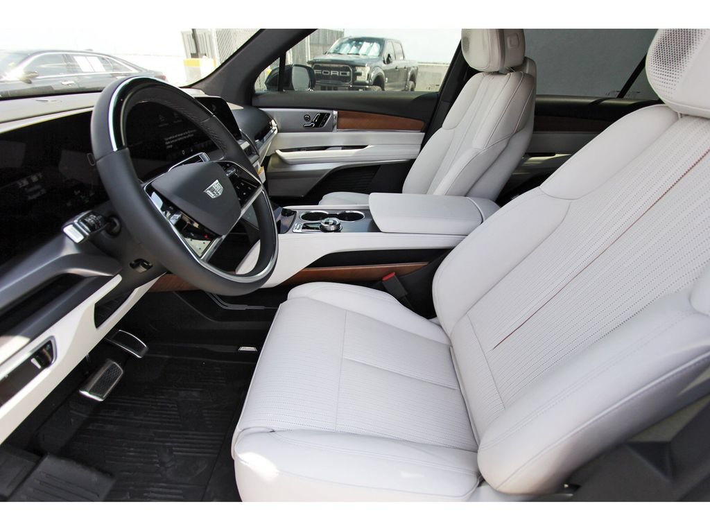 New 2027 Cadillac Vistiq Luxury AWD/4WD image 6