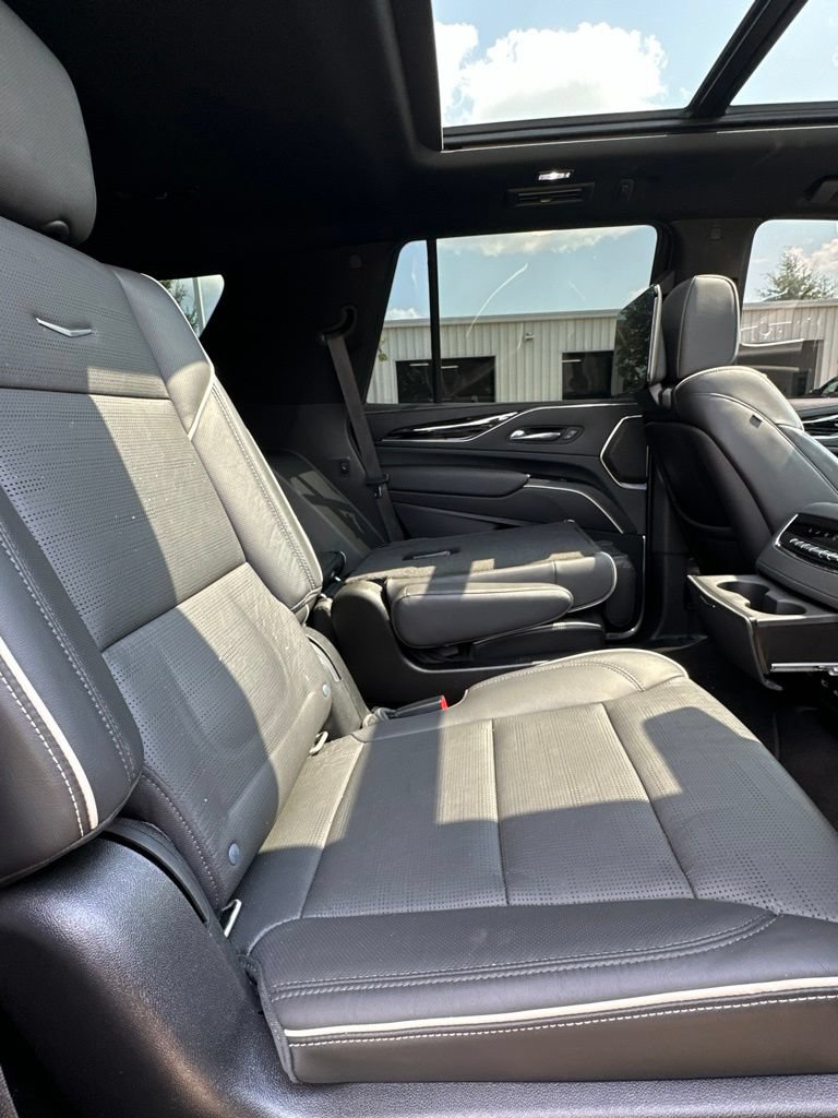 Used 2021 Cadillac Escalade Sport w/ Driver Assist Tech Package AWD/4WD image 12