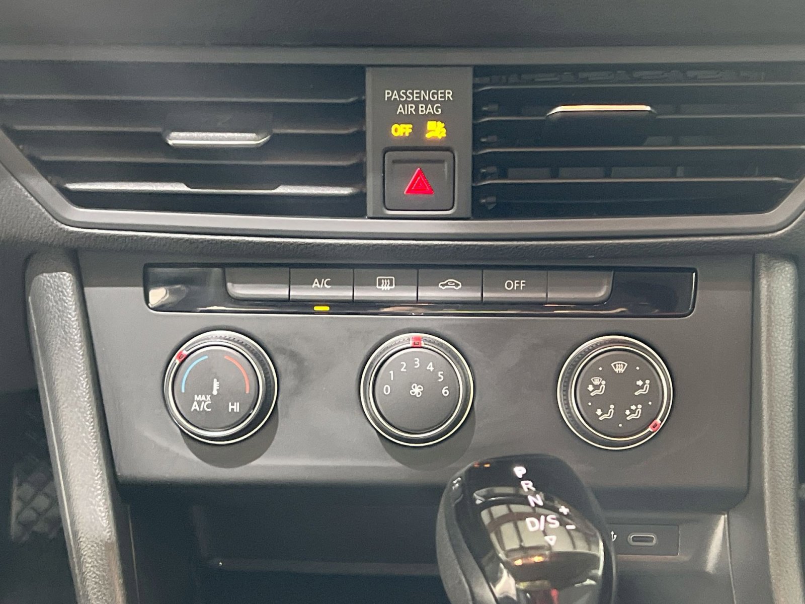 Used 2022 Volkswagen Jetta S image 19